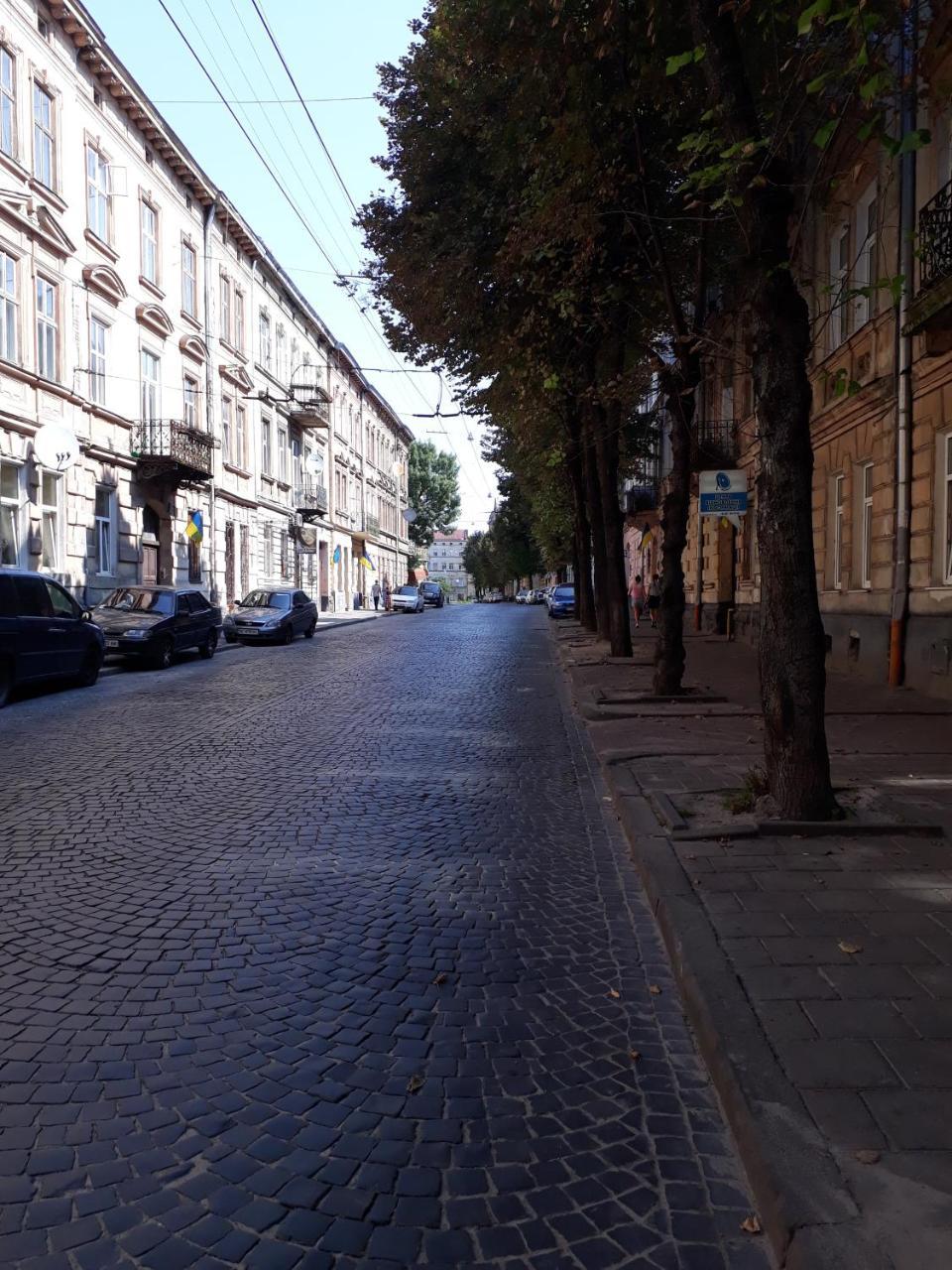 Transfer Apartment Лвив Екстериор снимка